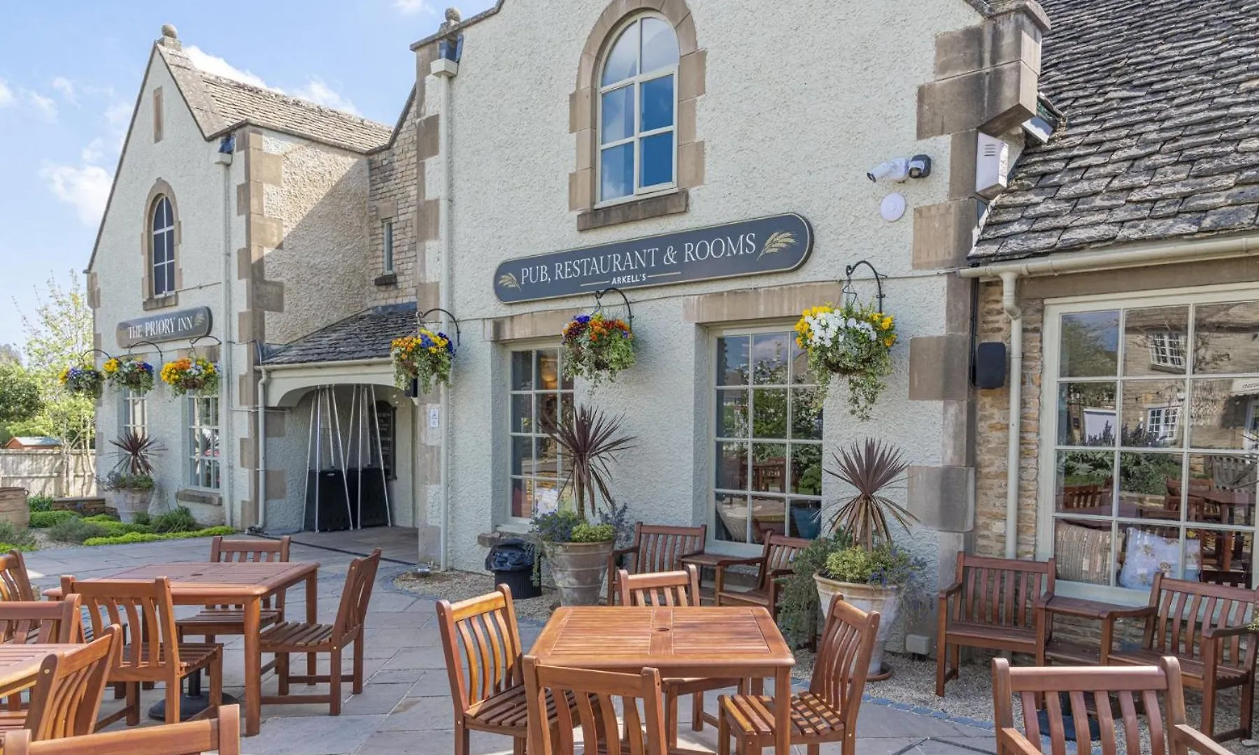 Staying Near Chavenage House: 7 Family Hotels Compared