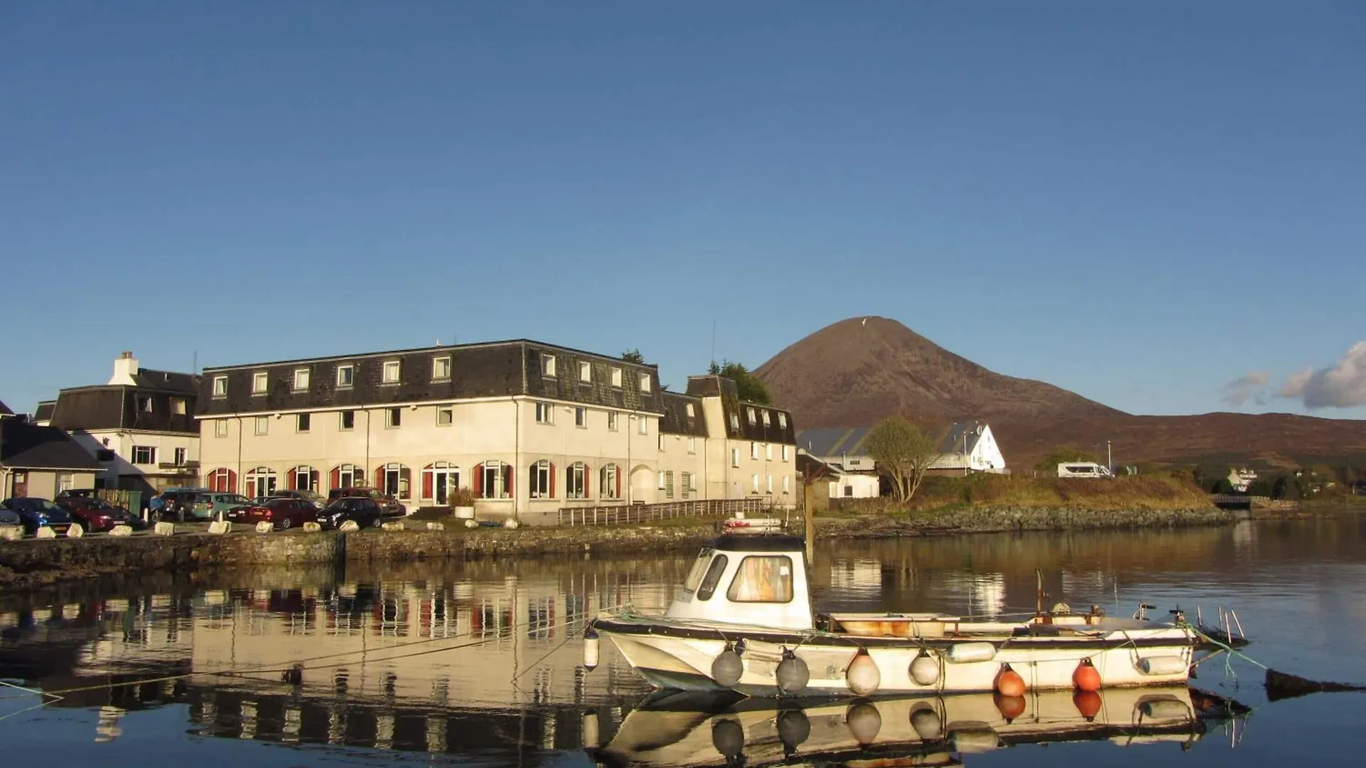 Staying in the Highlands: 14 Beach Hotels Compared