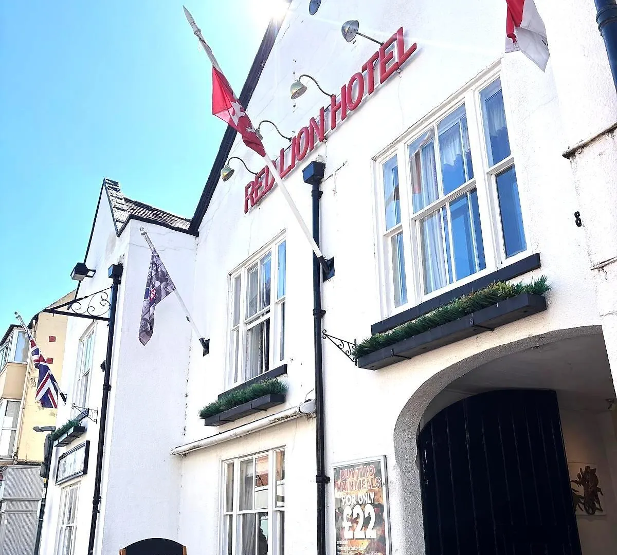 Where to Stay in Warwickshire: 4 Best 3-Star Hotels