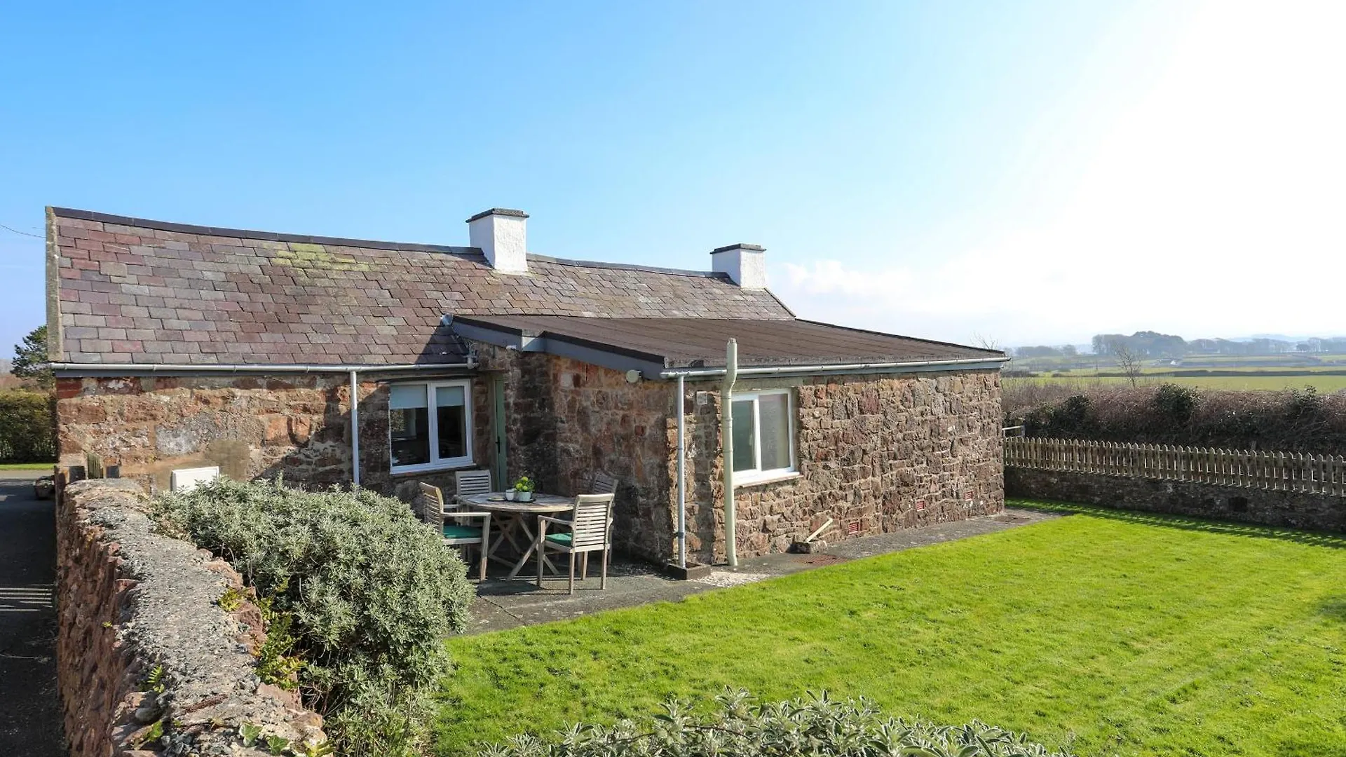 4 Smart Villa Hotels Near Hen Blas Country Park Worth Booking