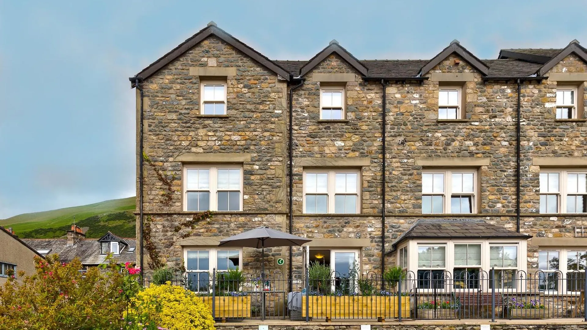 4 Best-Located Hotels in Cumbria Worth Booking