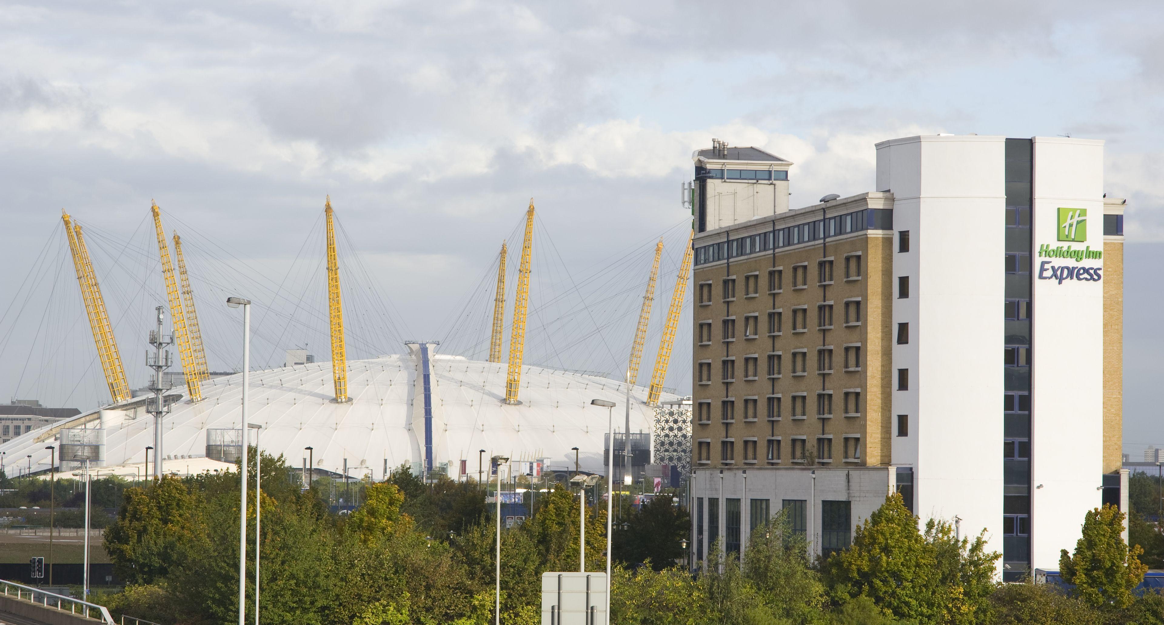 9 Smart Airport Hotels in Greenwich Worth Booking