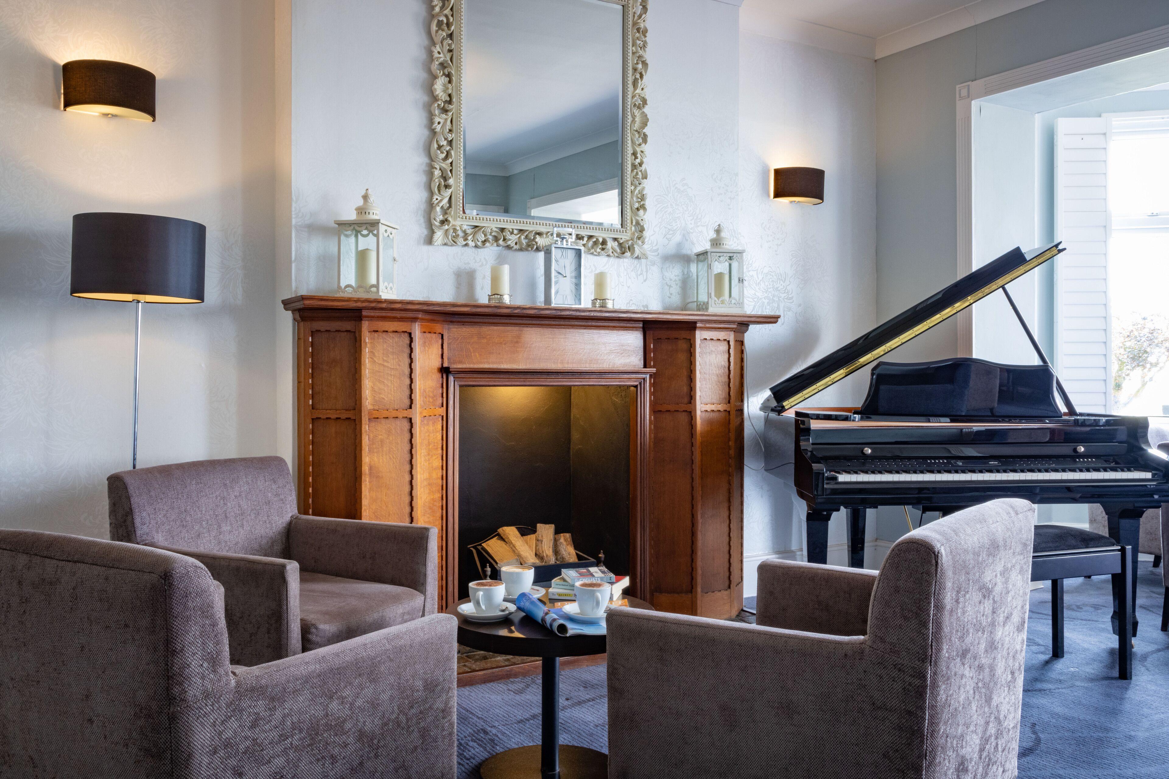 7 Beach Hotels Near Bicton Park Botanical Gardens Worth Booking