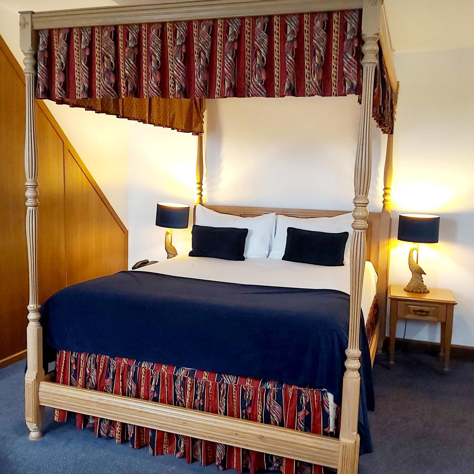 7 Romantic Hotels in Norfolk Worth Booking Now
