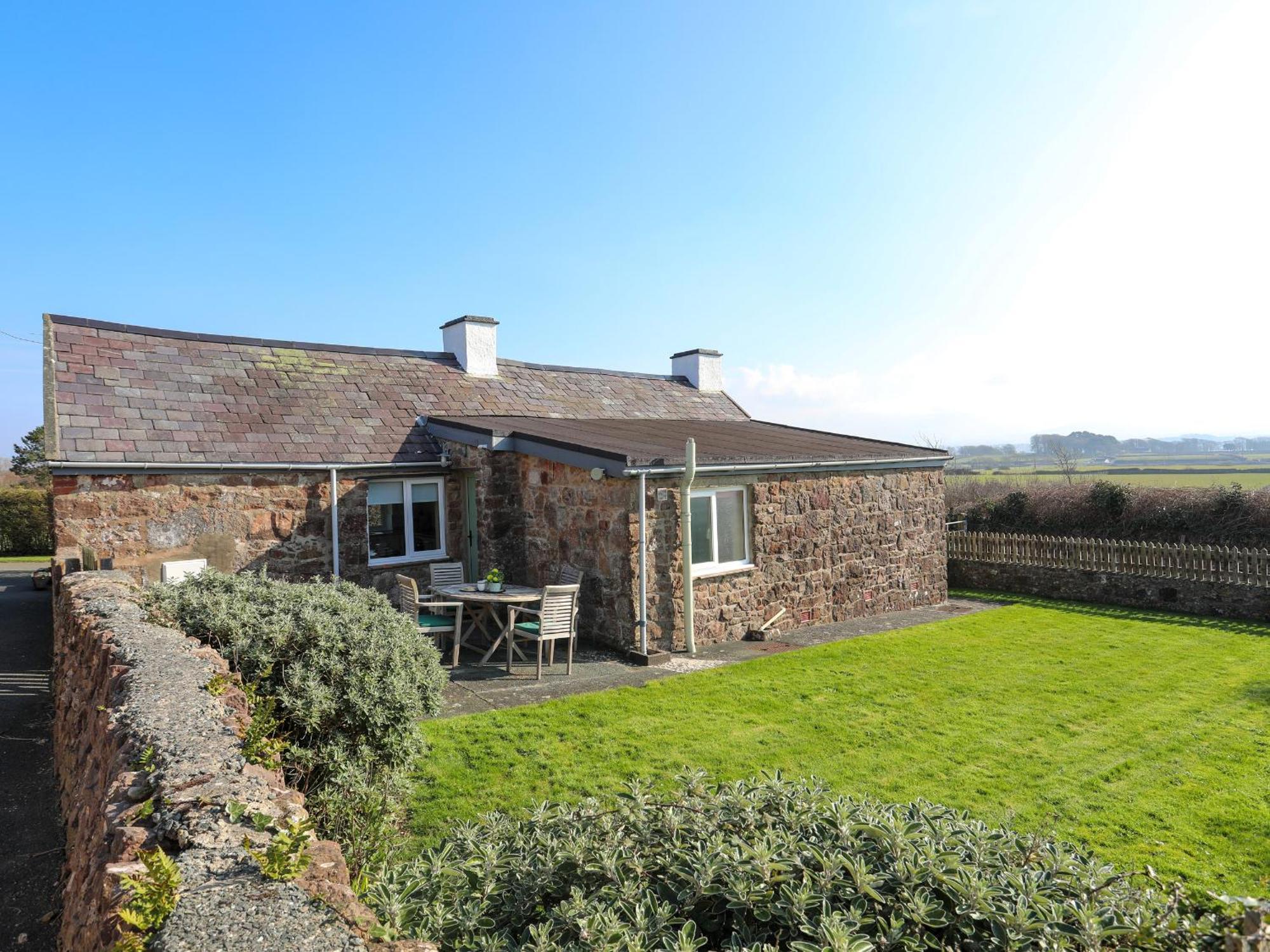 4 Smart Villa Hotels Near Hen Blas Country Park Worth Booking